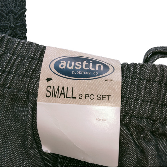 Austin Clothing Co Denim Outfit Blouse Pants Set Red Roses Black Size S NWT - Picture 10 of 11